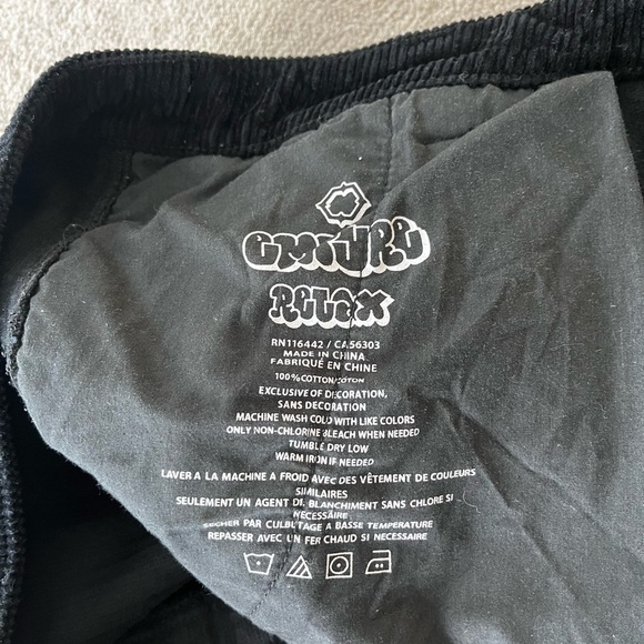 Empyre Black Corduroy Cargo Skate Pants size 44 - Picture 10 of 12